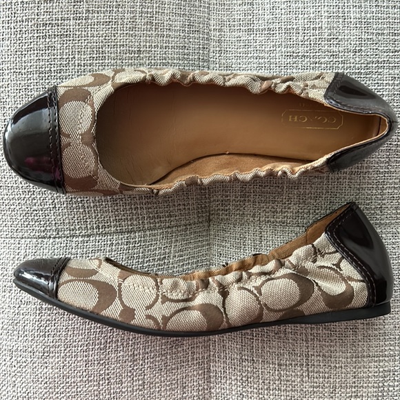 Coach signature flats - Picture 1 of 4